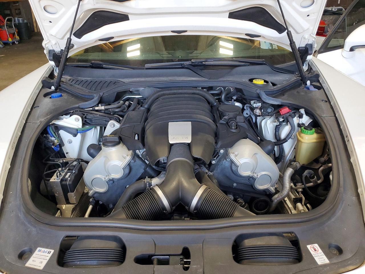2015 PORSCHE PANAMERA Base (2WD), 4 (4WD)