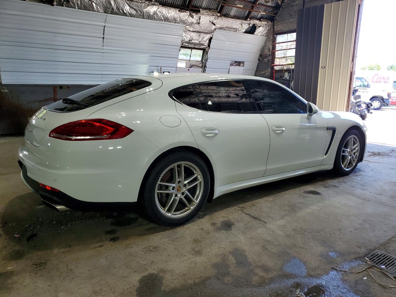 2015 PORSCHE PANAMERA Base (2WD), 4 (4WD)