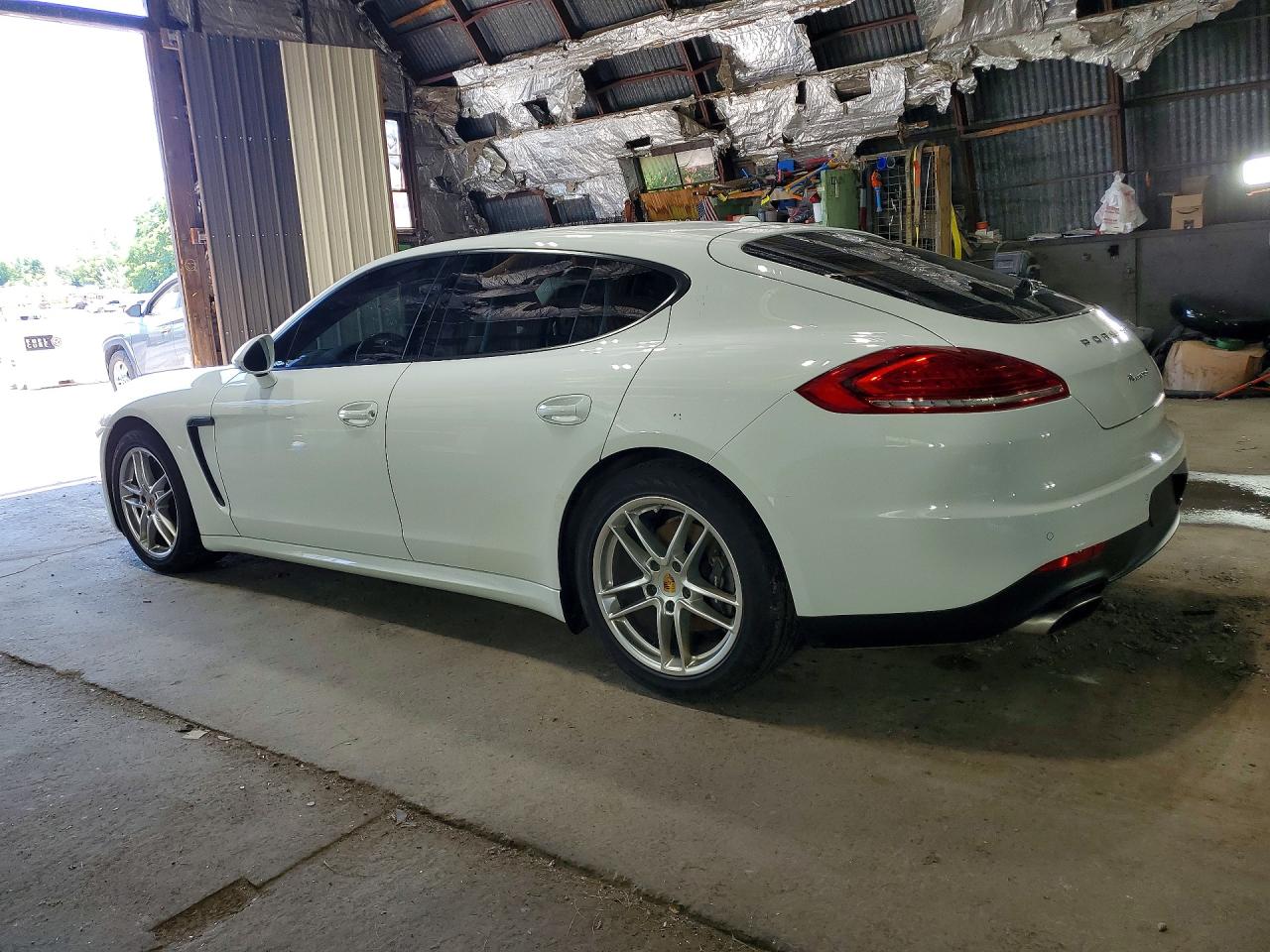 2015 PORSCHE PANAMERA Base (2WD), 4 (4WD)