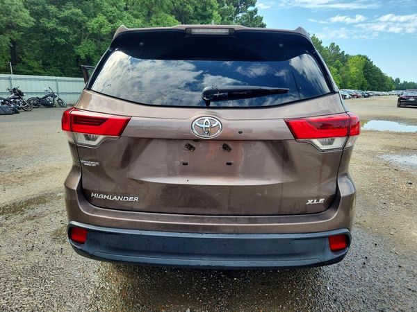 2019 TOYOTA HIGHLANDER SE/XLE