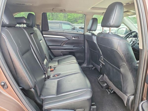 2019 TOYOTA HIGHLANDER SE/XLE