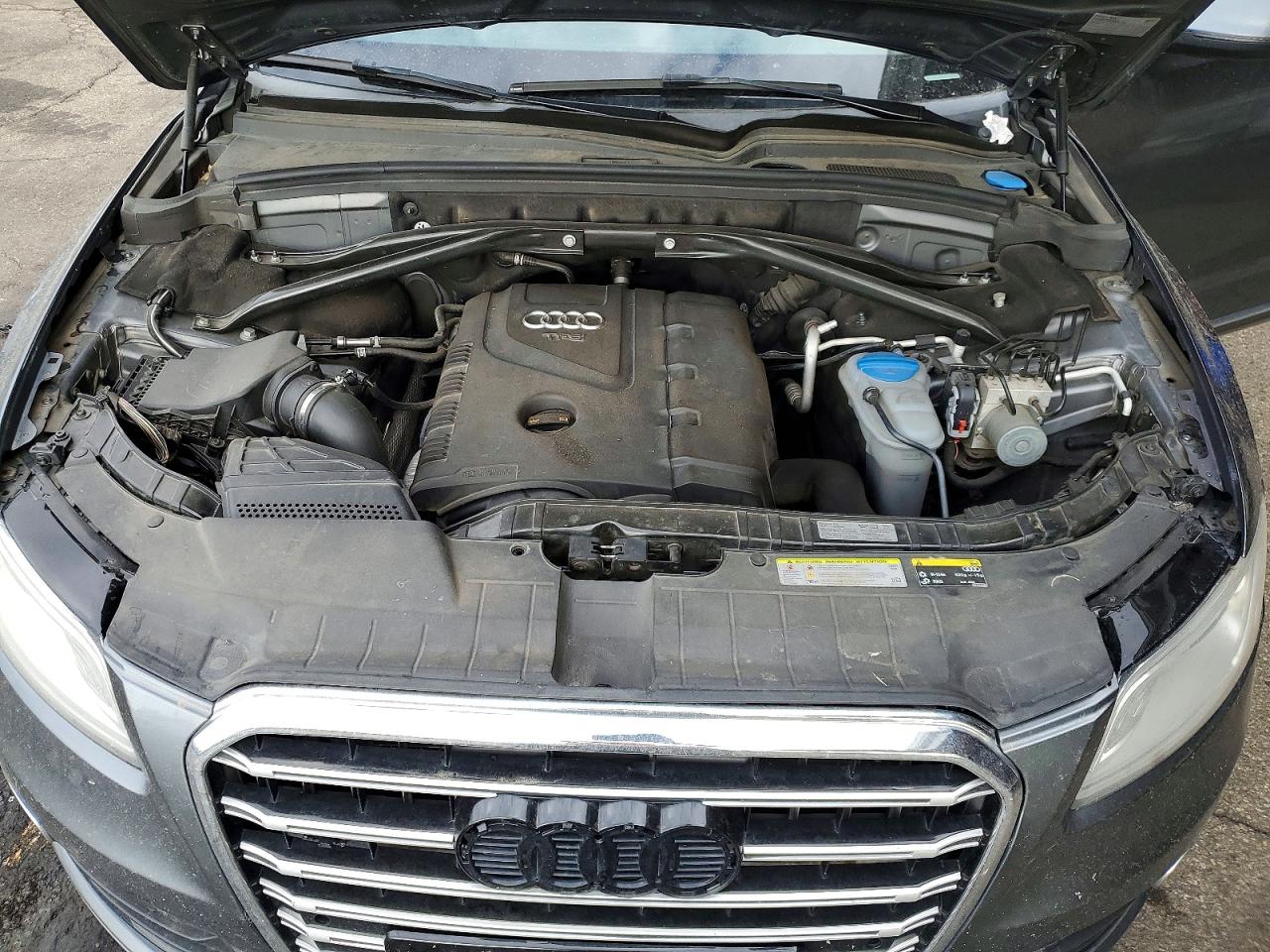 2013 AUDI Q5 Premium Plus