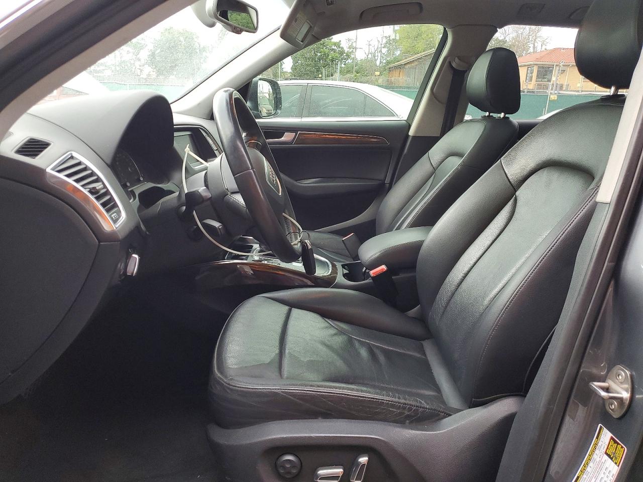 2013 AUDI Q5 Premium Plus