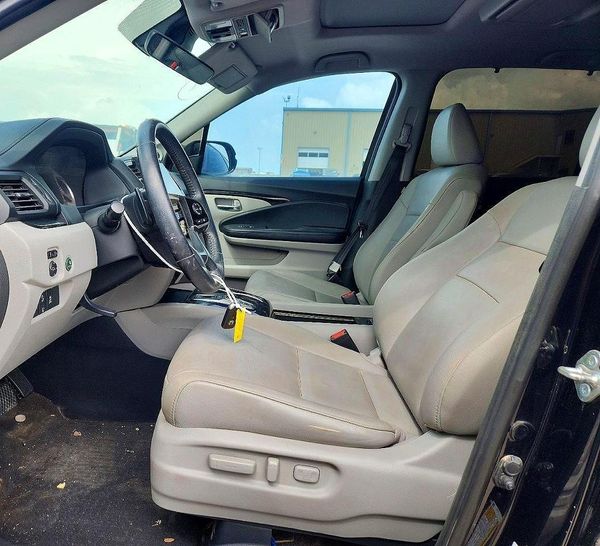2019 HONDA PILOT TOURING — DENT
