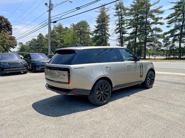 2023 LAND ROVER RANGE ROVER SE
