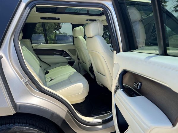 2023 LAND ROVER RANGE ROVER SE