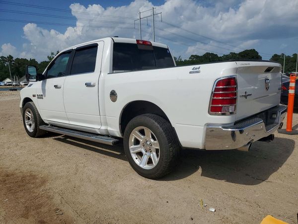 2018 RAM 1500 SLT