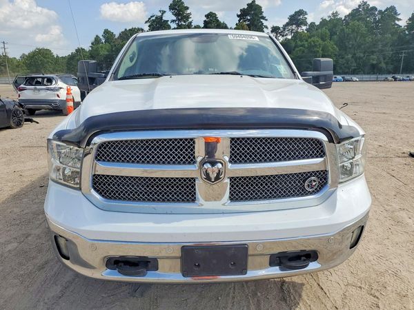 2018 RAM 1500 SLT