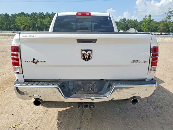 2018 RAM 1500 SLT