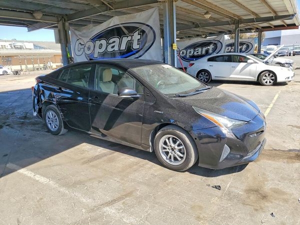 2018 TOYOTA PRIUS