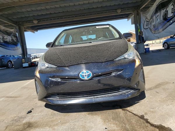 2018 TOYOTA PRIUS