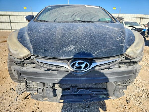 2015 HYUNDAI ELANTRA GLS(Middle)