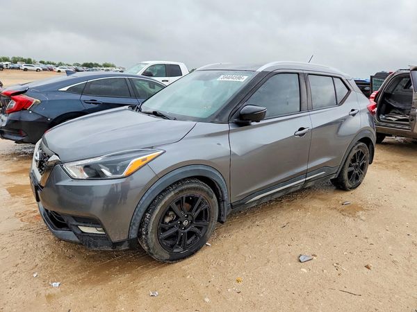 2020 NISSAN KICKS — Front 3/4