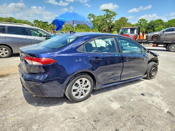 2022 TOYOTA COROLLA