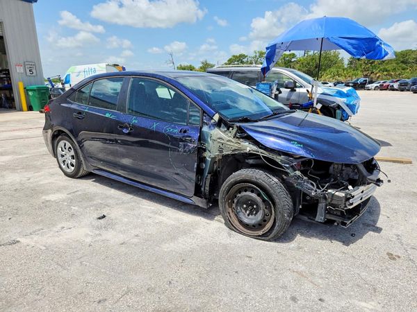 2022 TOYOTA COROLLA