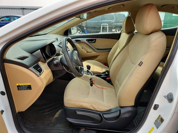 2013 HYUNDAI ELANTRA — DENT