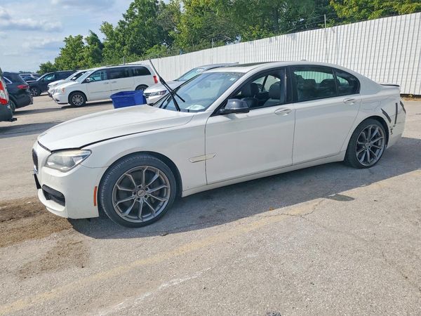 2013 BMW 750