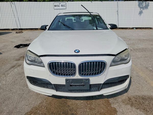 2013 BMW 750