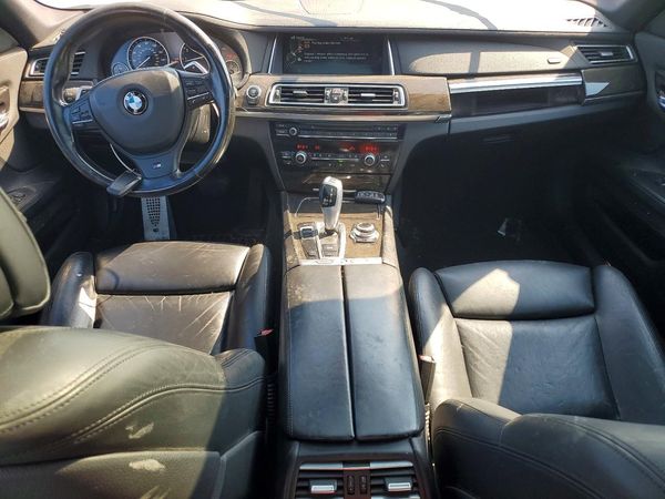 2013 BMW 750