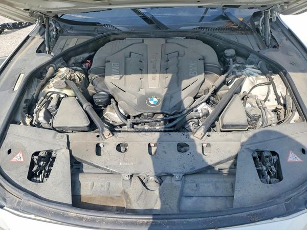 2013 BMW 750