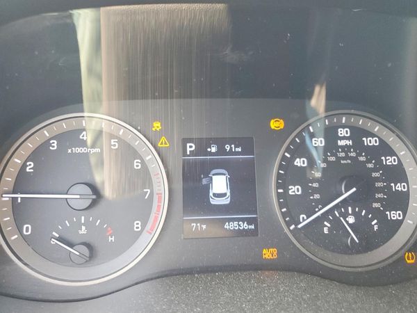 2020 HYUNDAI TUCSON SE