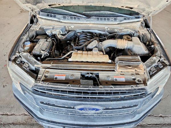 2020 FORD F150 — Engine bay