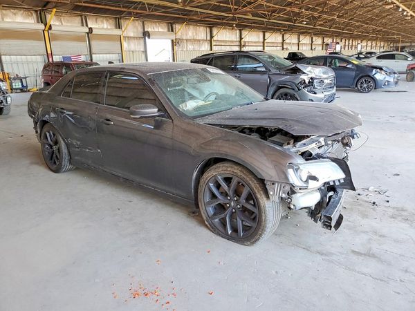 2018 CHRYSLER 300 300S — Passenger 3/4