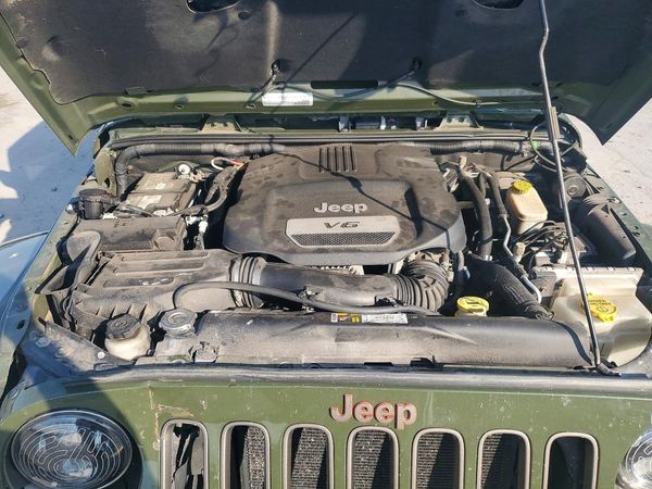 2016 JEEP WRANGLER UNLIMITED SAHARA 4X4