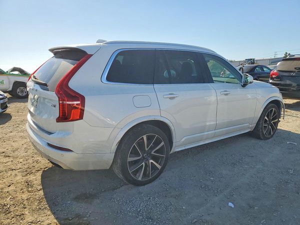 2020 VOLVO XC90 T6 - MOMENTUM 4