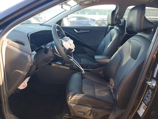 2025 KIA NIRO