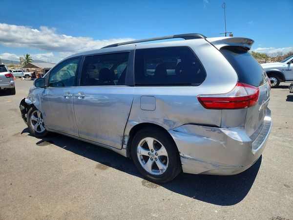 2015 TOYOTA SIENNA