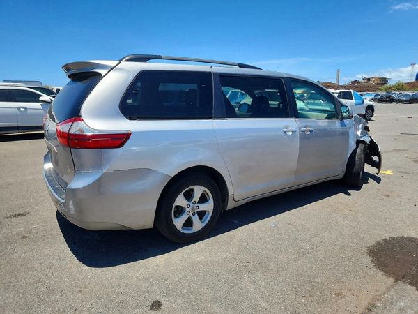 2015 TOYOTA SIENNA