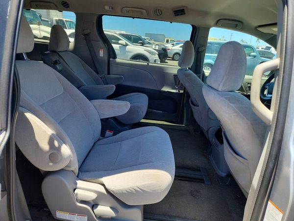 2015 TOYOTA SIENNA