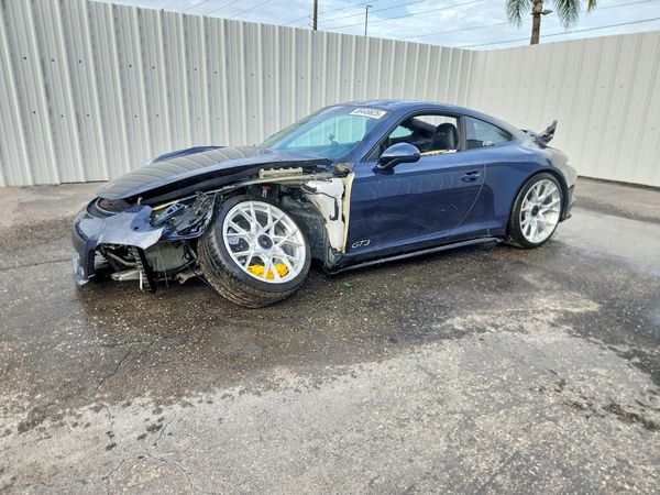 2015 PORSCHE 911 — Front 3/4