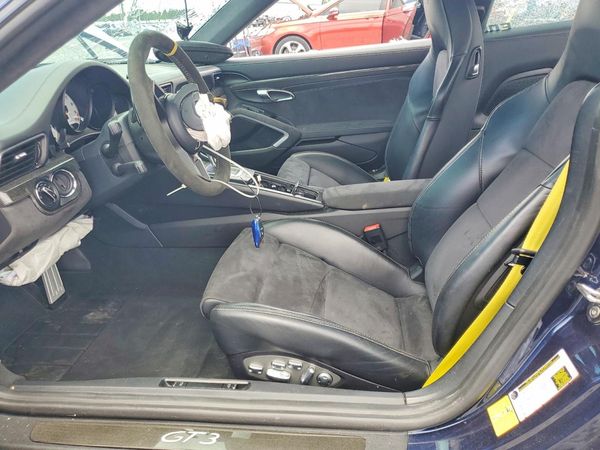 2015 PORSCHE 911 — DENT