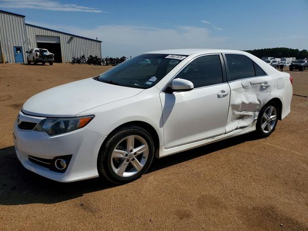 2013 TOYOTA CAMRY
