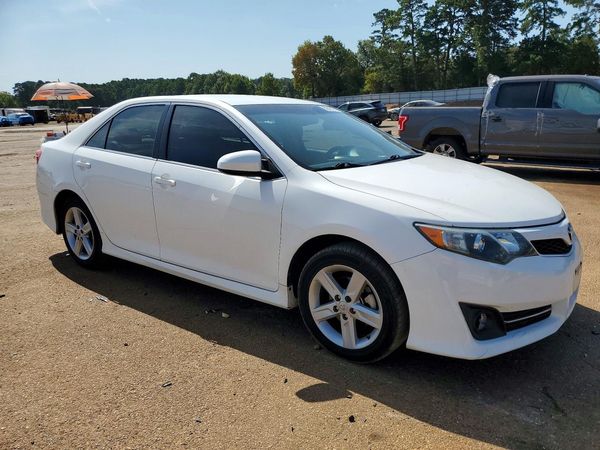 2013 TOYOTA CAMRY