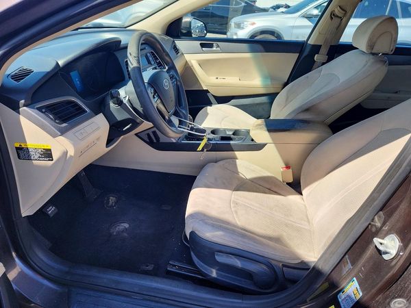 2015 HYUNDAI SONATA SE, ECO — DENT