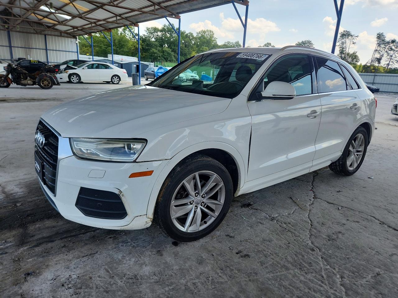 2016 AUDI Q3 — Front 3/4