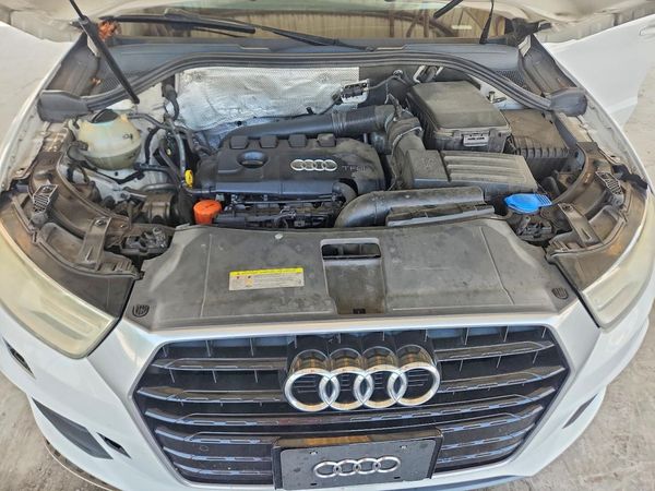 2016 AUDI Q3 — Engine bay