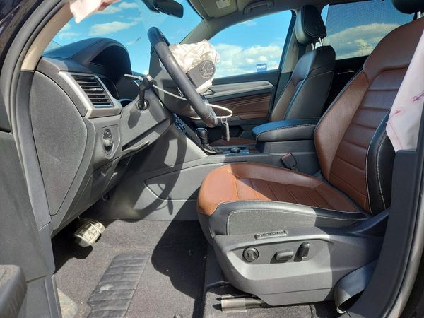 2023 VOLKSWAGEN ATLAS — DENT