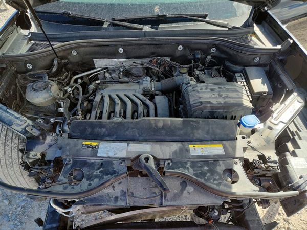 2023 VOLKSWAGEN ATLAS — Engine bay