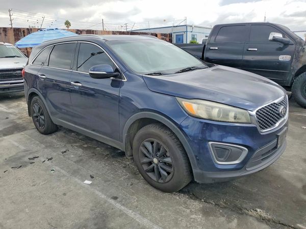 2016 KIA SORENTO — Passenger 3/4