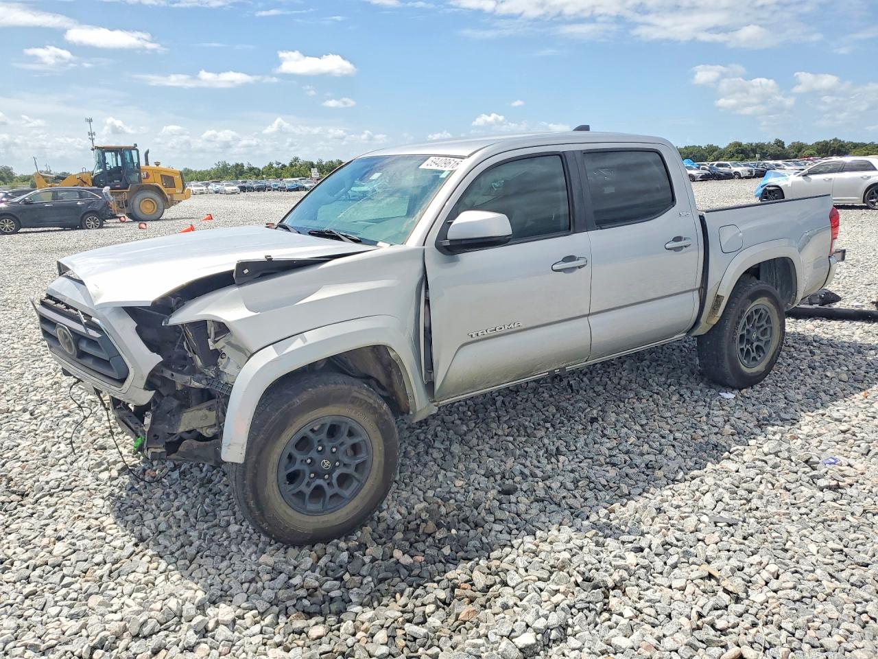 2020 TOYOTA TACOMA — Front 3/4