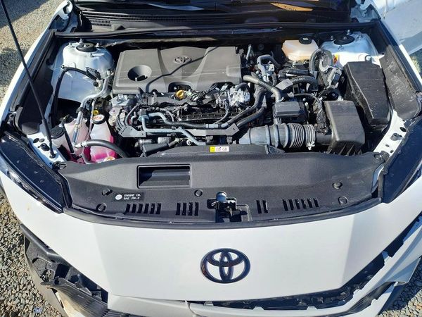2026 TOYOTA CAMRY — Engine bay