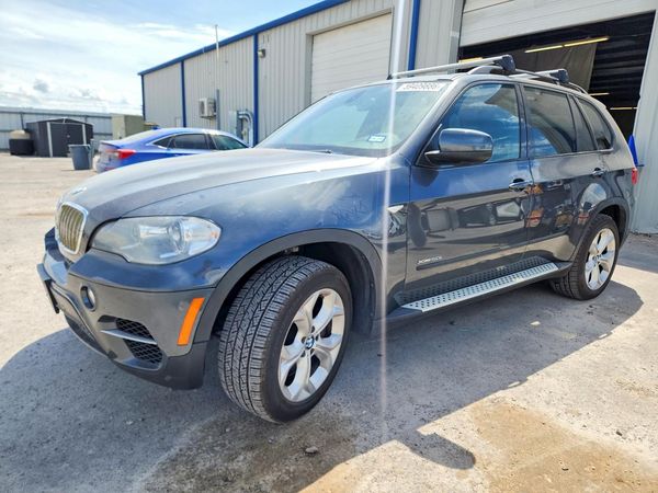 2012 BMW X5 — Front 3/4