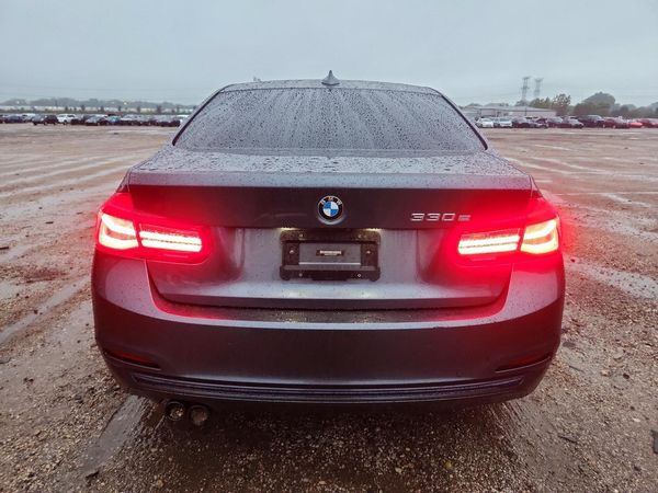 2018 BMW 330E