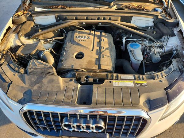 2016 AUDI Q5 quattro Premium Plus — Engine bay