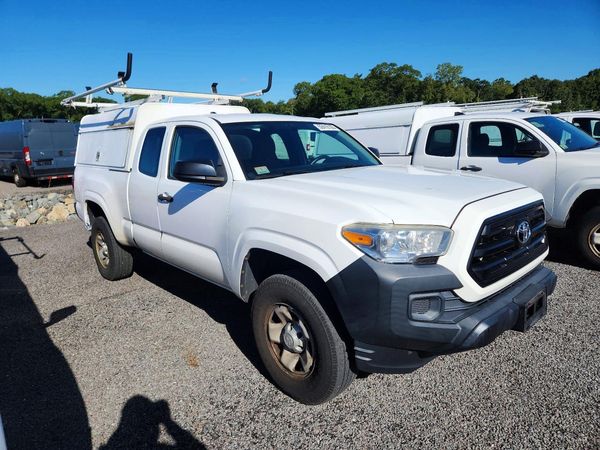 2016 TOYOTA TACOMA