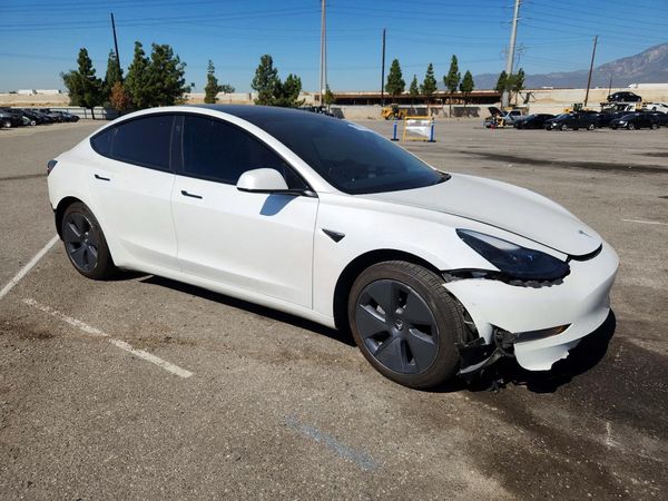 2022 TESLA MODEL 3 — Passenger 3/4